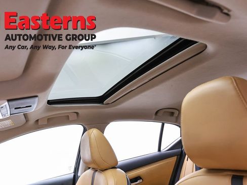 Used 2023 Nissan Sentra SV w/ SV Premium Package FWD image 34