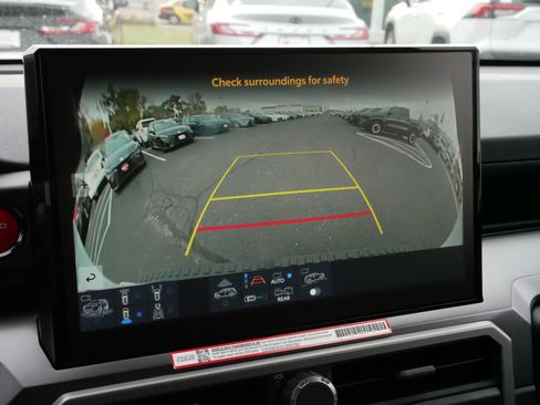 Certified 2025 Toyota 4Runner TRD Off-Road Premium image 31