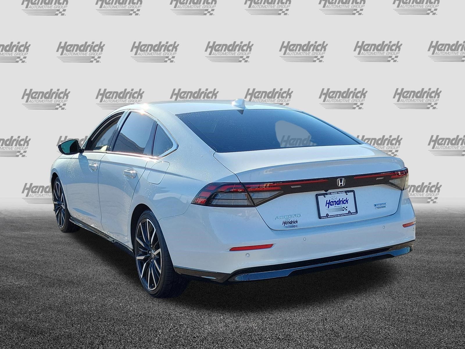 Used 2024 Honda Accord Touring image 5
