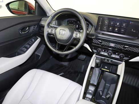 Used 2025 Honda Accord EX-L image 7