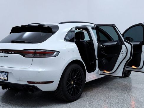 Used 2020 Porsche Macan Turbo image 11