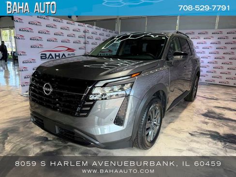 Used 2026 Nissan Pathfinder SV FWD image 1