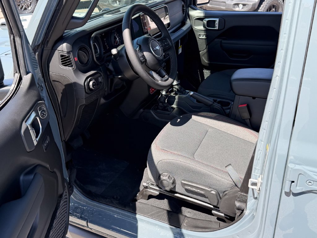 New 2026 Jeep Gladiator Rubicon w/ Safety Group AWD/4WD image 11