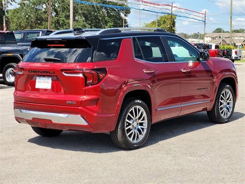 New 2026 GMC Terrain Denali w/ LPO, Black Badging Package image 4