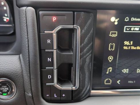 Used 2023 GMC Yukon Denali AWD/4WD image 15