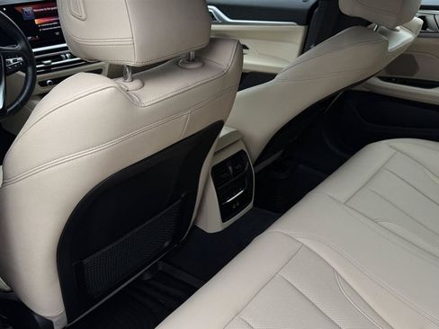 Used 2023 BMW i4 eDrive35 w/ Premium Package RWD image 32