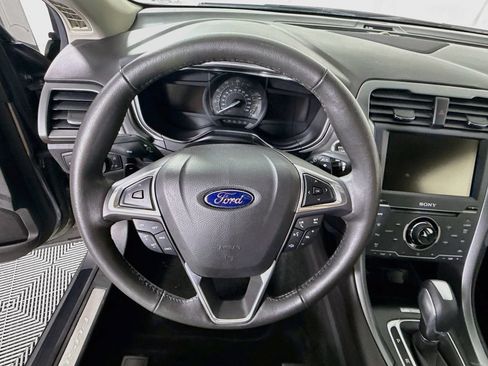 Used 2014 Ford Fusion Titanium FWD image 19