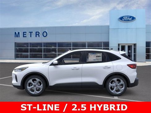 New 2025 Ford Escape ST-Line Elite image 31