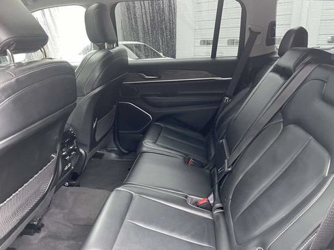 Used 2021 Jeep Grand Cherokee L Limited AWD/4WD image 12