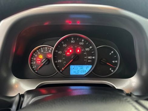 Used 2016 Toyota RAV4 LE AWD/4WD image 4