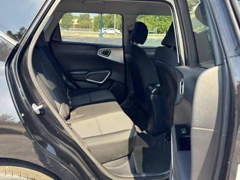 Used 2020 Kia Soul LX FWD image 12
