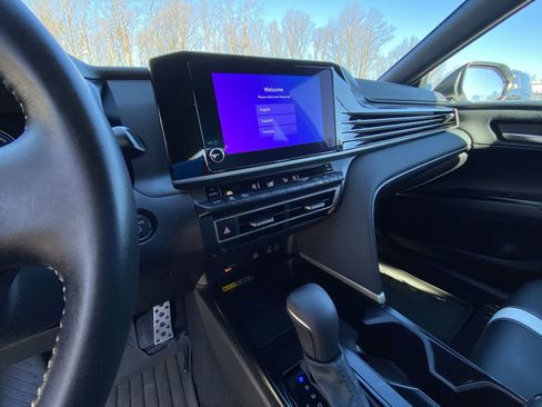 Certified 2025 Toyota Camry SE image 27