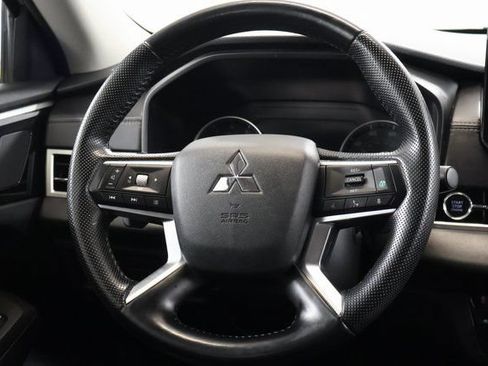 Used 2024 Mitsubishi Outlander SE AWD/4WD image 14