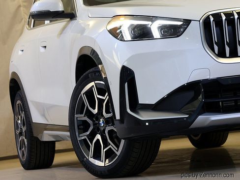 New 2026 BMW X1 xDrive28i w/ Technology Package AWD/4WD image 4
