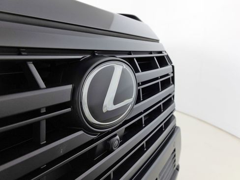 Used 2024 Lexus GX 550 image 36