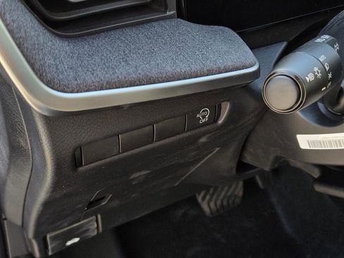 New 2026 Nissan Kicks S image 17