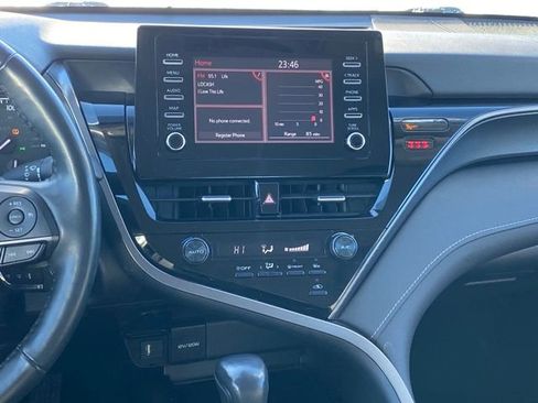 Used 2023 Toyota Camry SE image 8