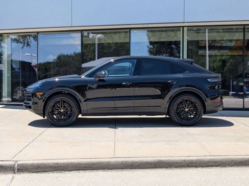 Certified 2025 Porsche Cayenne Coupe image 2
