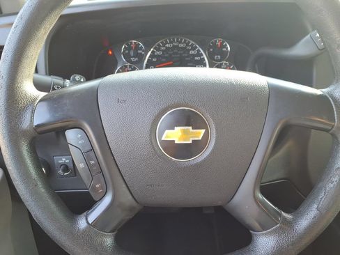 Used 2016 Chevrolet Express 2500 RWD image 28