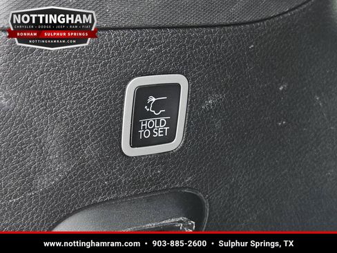 Used 2024 Jeep Wagoneer Series II AWD/4WD image 9
