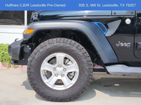 Certified 2019 Jeep Wrangler Sport AWD/4WD image 9