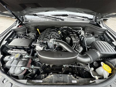 Used 2023 Dodge Durango SXT Launch Edition image 24