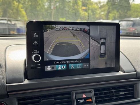 Used 2025 Honda Pilot TrailSport image 17