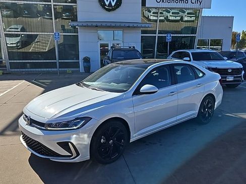 New 2026 Volkswagen Jetta SE image 1