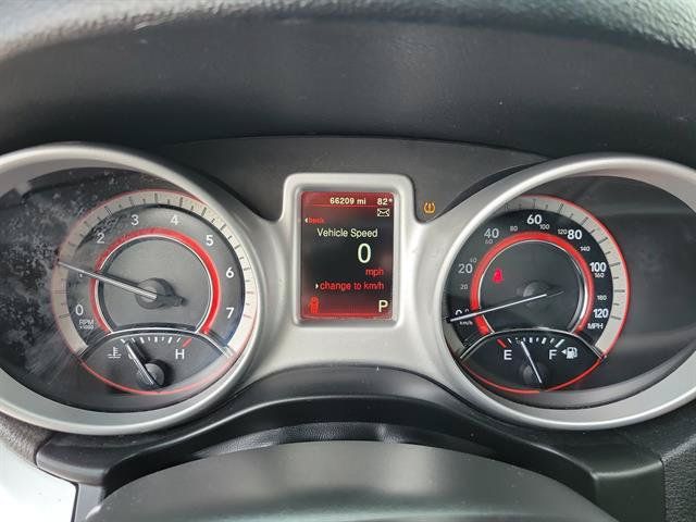 Used 2019 Dodge Journey SE FWD image 18
