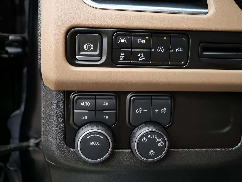 Used 2022 Chevrolet Suburban Premier AWD/4WD image 27