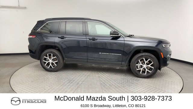 Used 2024 Jeep Grand Cherokee Limited AWD/4WD image 9
