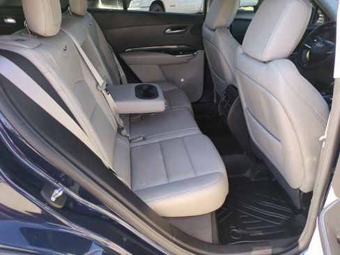 Used 2020 Cadillac XT4 Premium Luxury w/ Cold Weather Package FWD image 21
