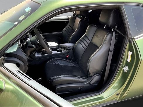 Used 2022 Dodge Challenger SRT Hellcat RWD image 19