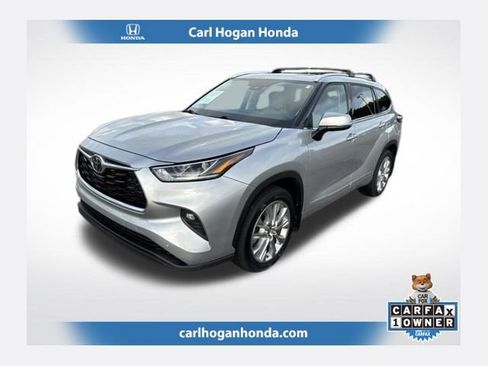 Used 2022 Toyota Highlander Limited FWD image 1