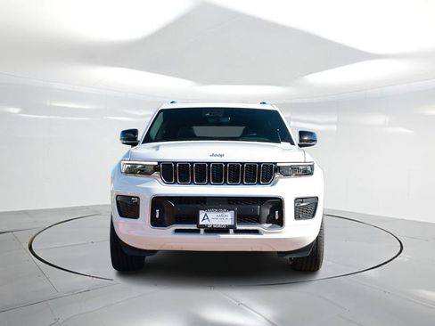 New 2025 Jeep Grand Cherokee L Overland image 4