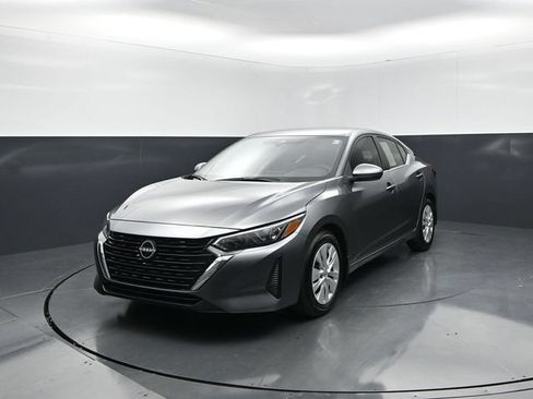 Used 2025 Nissan Sentra S w/ Lighting Package FWD image 4