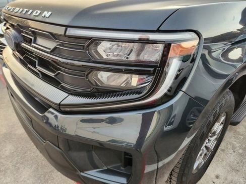 Used 2025 Ford Expedition Max Active image 7