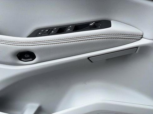 New 2026 Jeep Cherokee Limited image 24