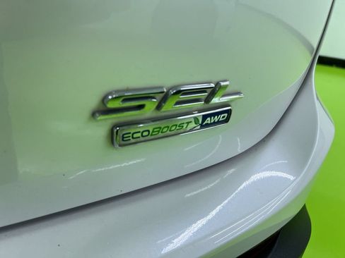 Used 2018 Ford Edge SEL w/ Equipment Group 201A AWD/4WD image 14