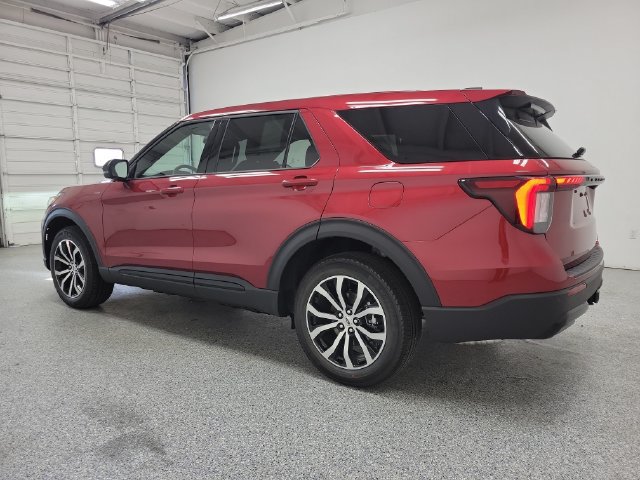 New 2027 Ford Explorer ST-Line AWD/4WD image 4