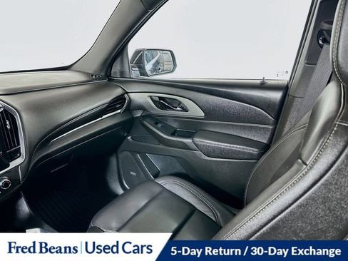 Used 2023 Chevrolet Traverse LT w/ LT Premium Package AWD/4WD image 26