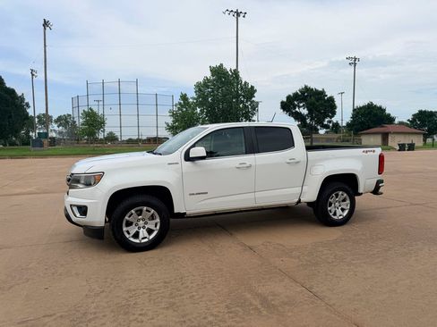 Used 2016 Chevrolet Colorado LT w/ LT Convenience Package AWD/4WD image 2