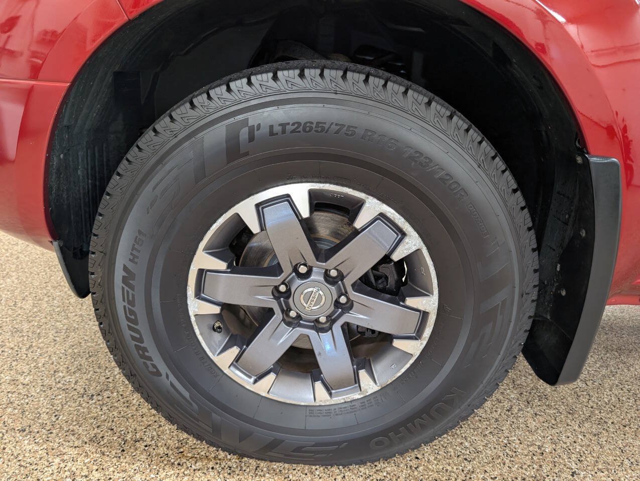 Used 2015 Nissan Frontier PRO-4X AWD/4WD image 21