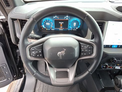 Used 2025 Ford Bronco Outer Banks image 22