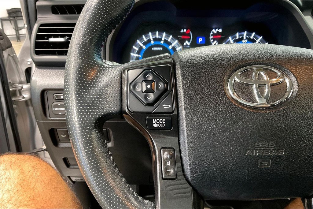 Used 2015 Toyota 4Runner Trail AWD/4WD image 12