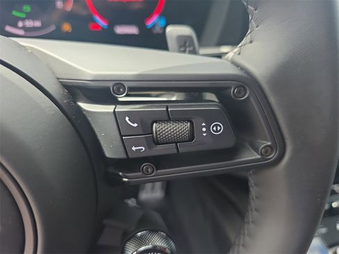 Used 2025 Porsche 911 Carrera 4 GTS image 33