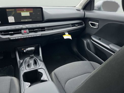 New 2026 Kia K4 LXS image 13