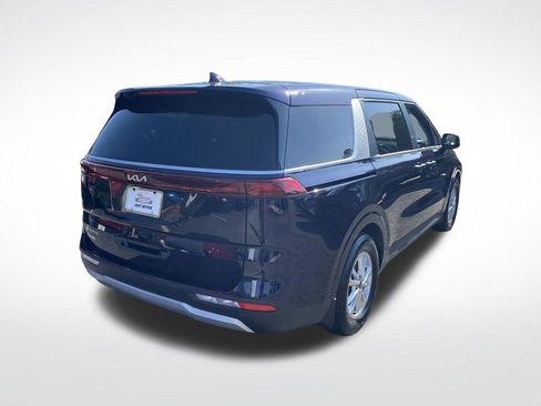 Used 2023 Kia Carnival LX FWD image 16