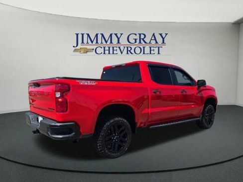 Used 2024 Chevrolet Silverado 1500 Custom Trail Boss w/ LPO, Dark Essentials Package AWD/4WD image 5