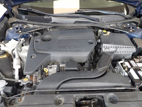 Used 2016 Nissan Altima 2.5 SR image 11